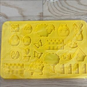 Pampered chef silicone spring cookie mold new